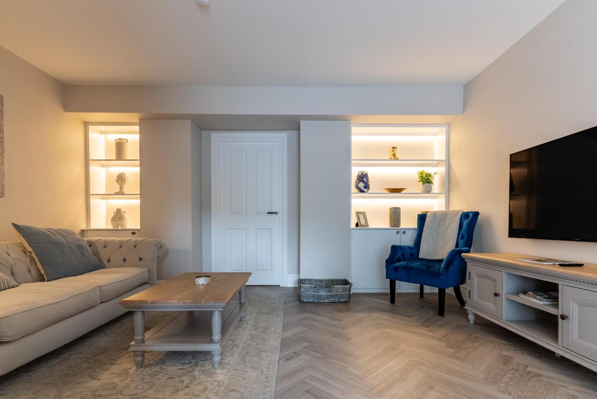 Brand New Riverside Apartment *