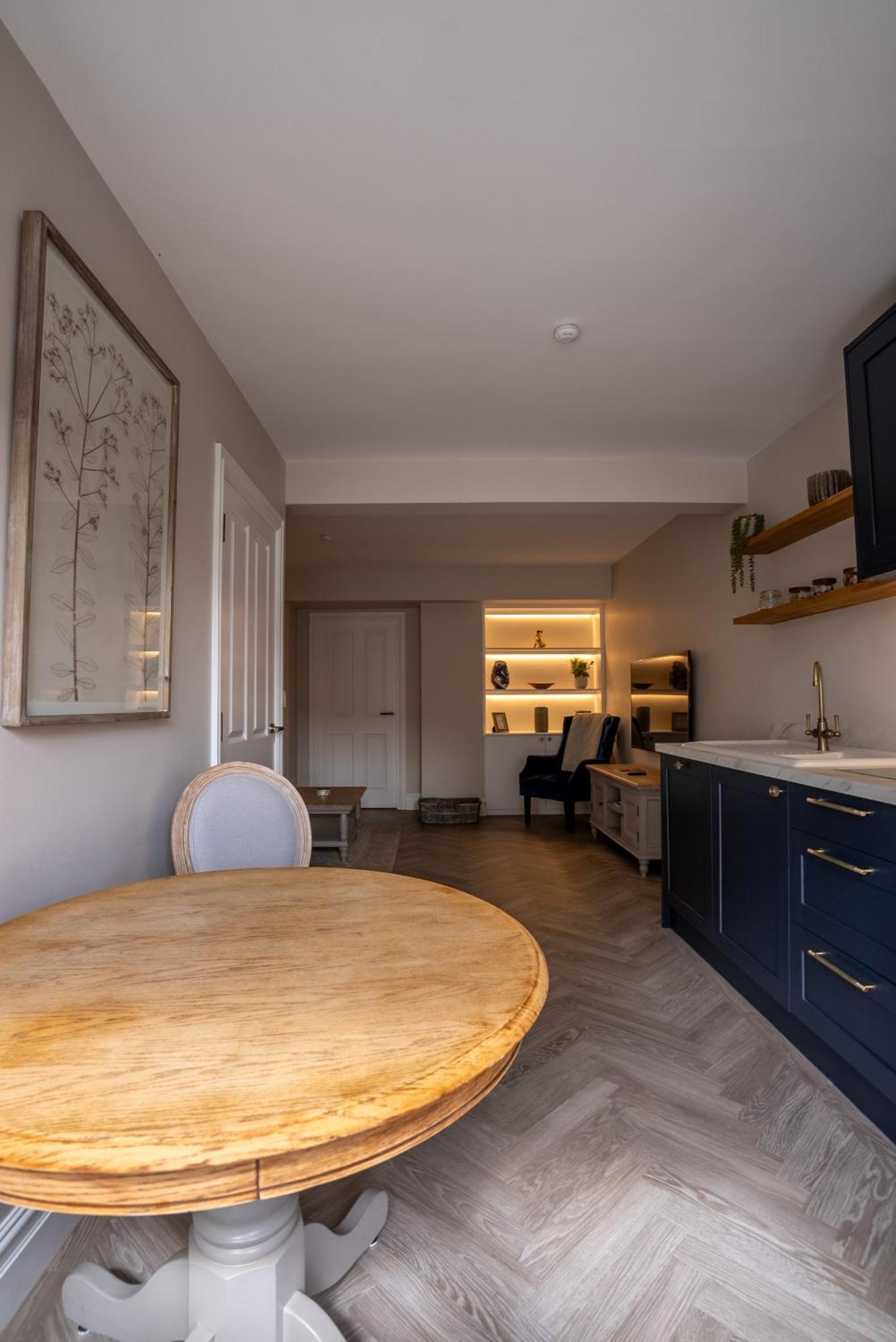 Brand New Riverside Apartment *
